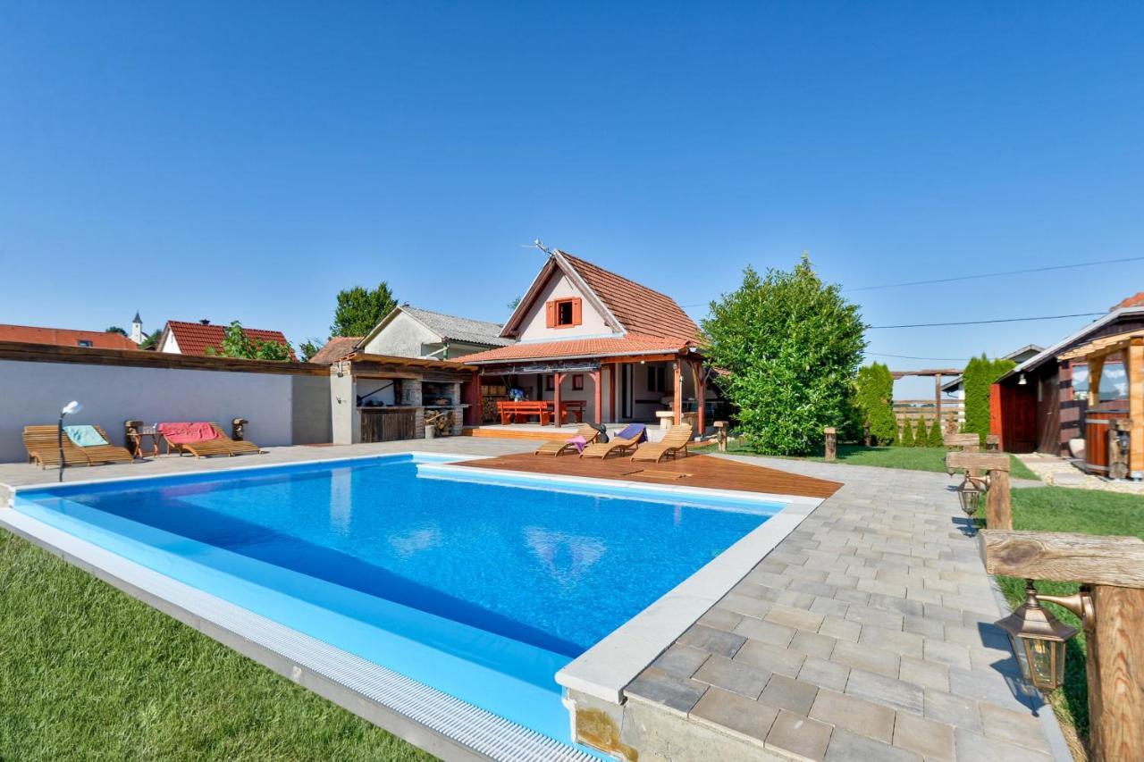 Holiday Home Dika Sveti Martin Na Muri Exterior foto